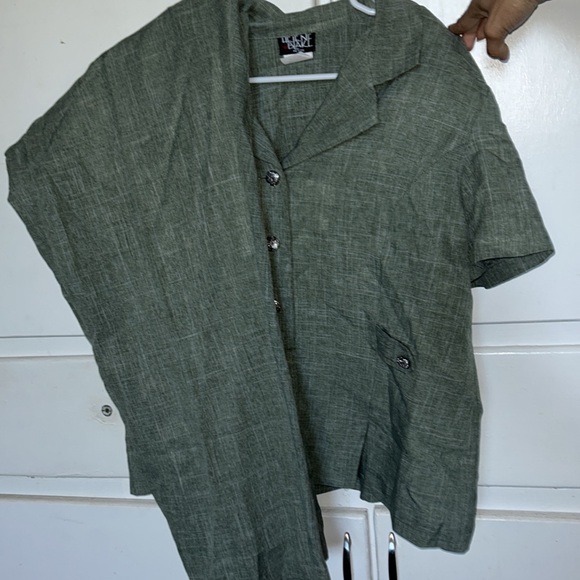 A SET! Green Vintage button up TOP AND BOTTOMS FOR SALE - Picture 8 of 8